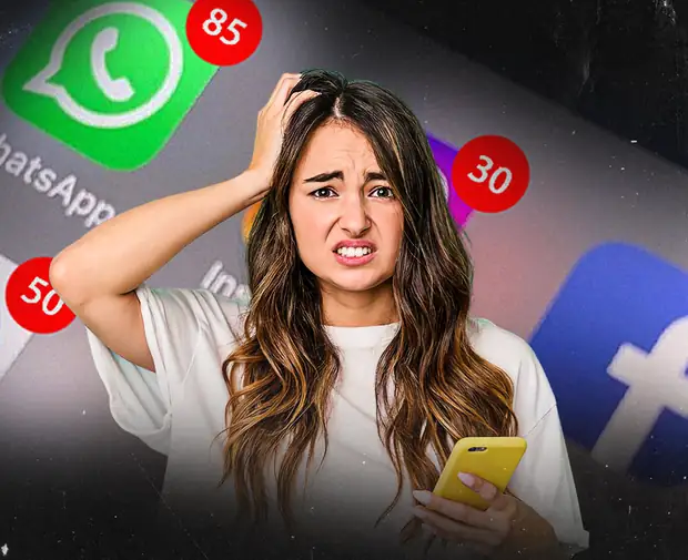 Persona desesperada con muchas notificaciones sin responder