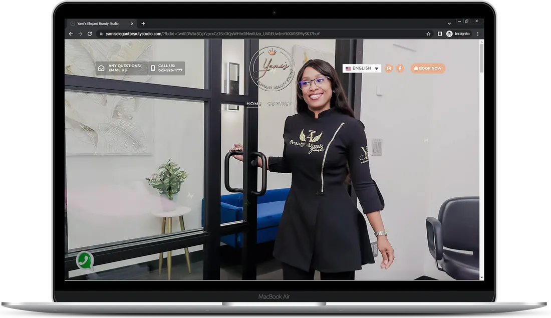 Yami's Elegant Beauty Studio en computadora